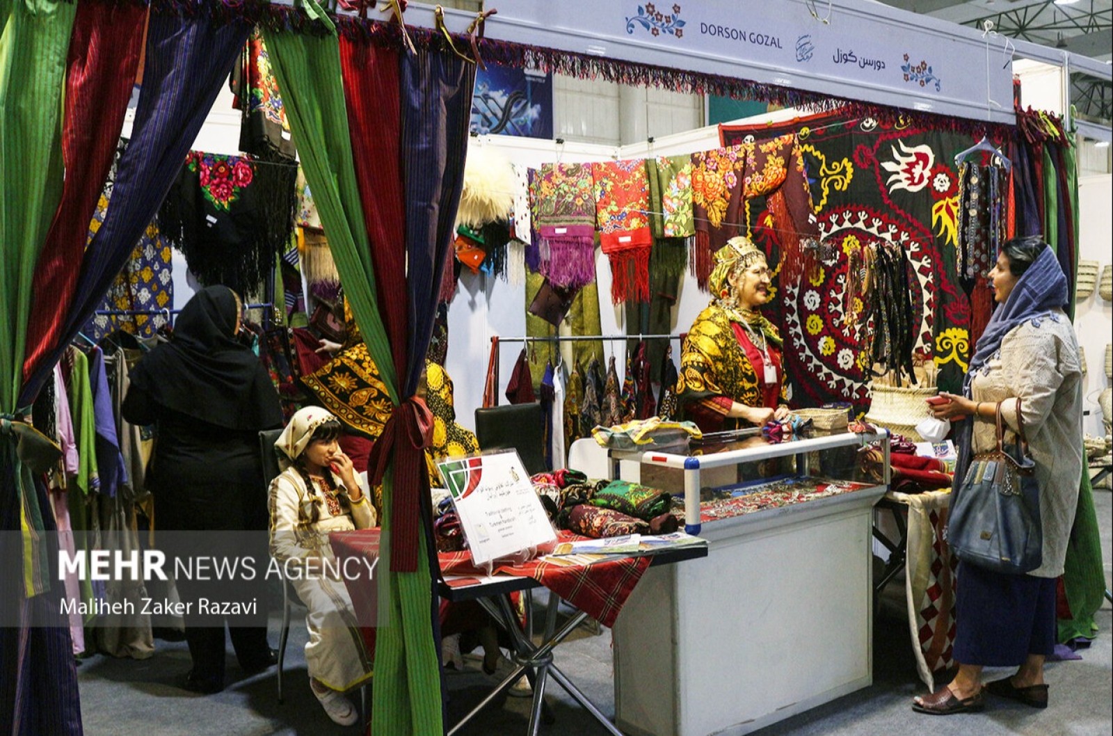 خبرگزاری مهر: افتتاح نمایشگاه فرهنگ ایران زمین در کیش