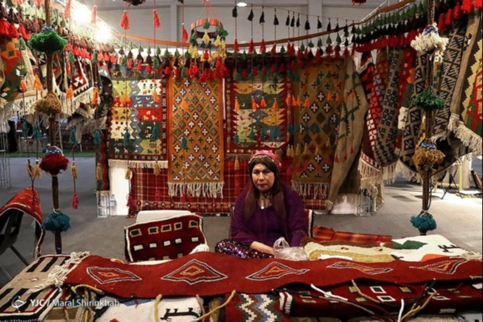 خبرگزاری بازتاب: تصاویری از نمایشگاه فرهنگ ایران زمین در جزیره کیش